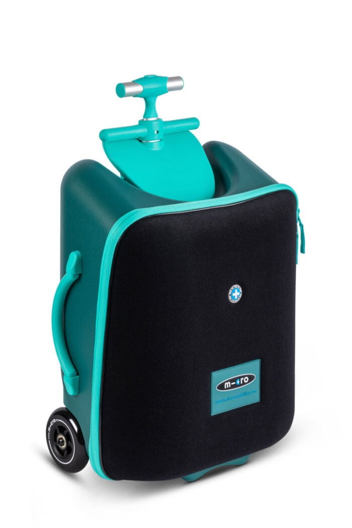 Micro Eazy lugage forest green trolley koffer met zitje ingeklapt handvat staand vooraanzicht
