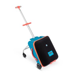 Kindertrolley Micro Eazy Luggage trolley koffer met zitje uitgeklapt handvat staand opo wielen