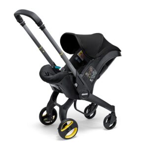 DOONA_i_Nitro_Black__autostoel_en_kinderwagen_in_een_zijaanzicht