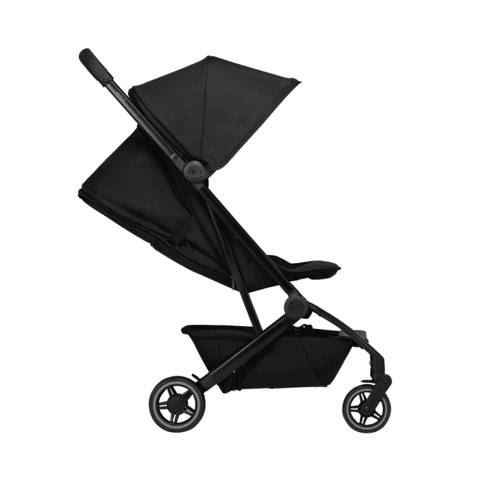 joolz_aer_buggy_space_black_zijkant_halve_ligpositie