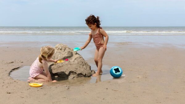 Quut-Cuppi-3in1-strandspeelgoed zandkastelen bouwen