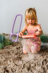 Quut Scoppi schep en zeef - veilig voor kinderen kleur paars lavender