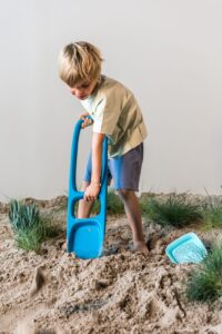 Quut Scoppi duurzame schep voor kinderen donkerblauw