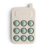 Mushie- sensorische pop-it speelgoedtelefoon - cambridge blue - 10 mnd +