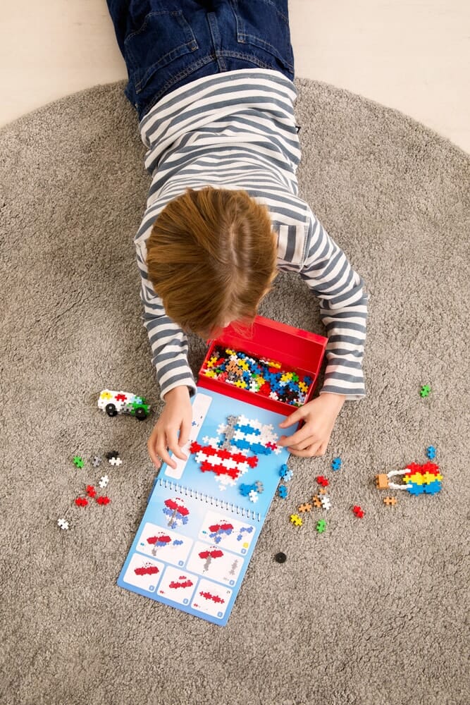 Plus_plus_activity_pad_transport_125 _stuks_4 kind bouwt 3D voertuig plus plus