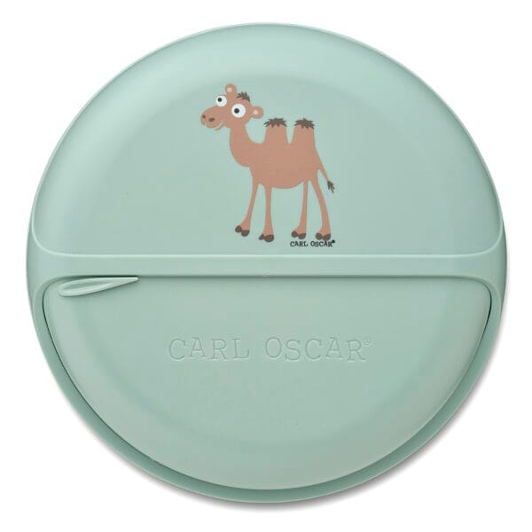 Carl Oscar Bentodisc Green Camel snackbox – gesloten ronde lunchbox met vakjes