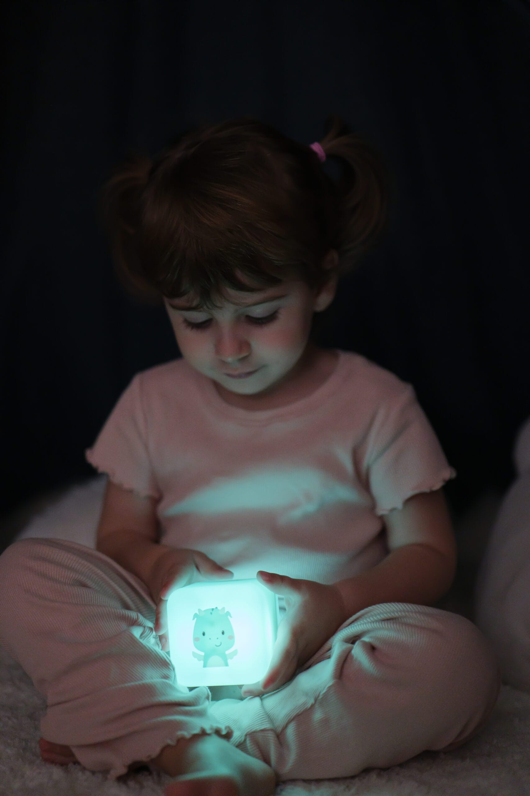 Lampje‑to‑go voor kinderkamer met wit en groen licht