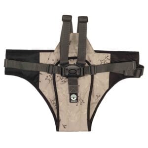 Detail 5‑puntsgordel van Dooky Travel Chair – veiligheidsharnas close‑up