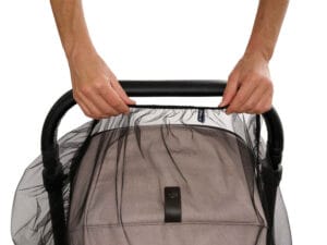 Dooky_universeel_insectennet_buggy . Detailfoto met elastische band