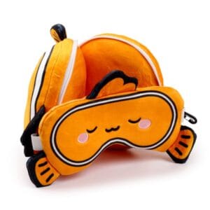 Reiskussen_met_slaapmasker_kind vis