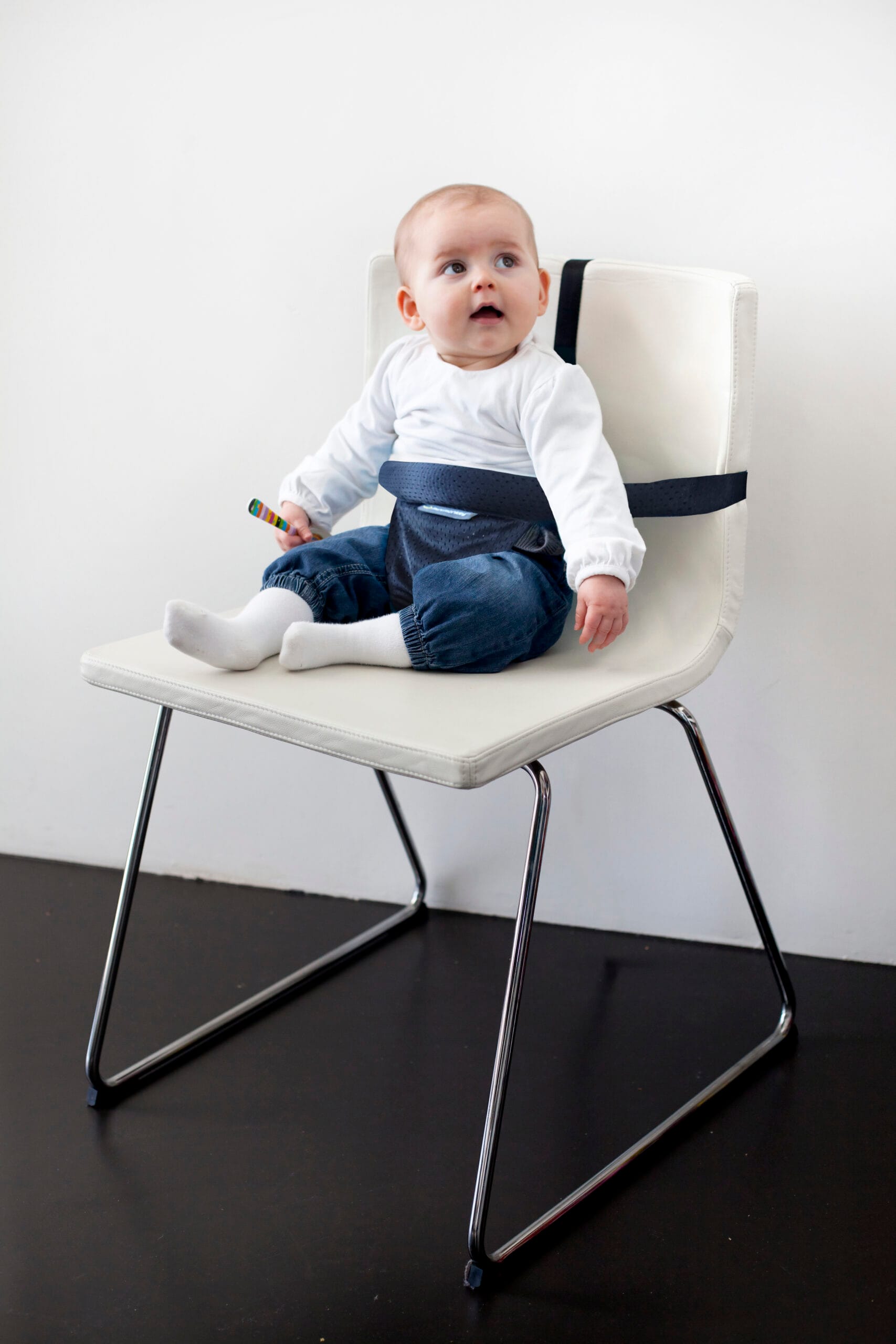 Minimonkey_Mini_Chair_Pocket _black.6